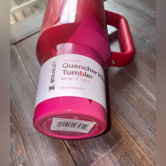 Target Stanley 40oz Tumbler Valentine's Day Rouge Heart Gradient Red NEW Cup - Picture 5 of 12